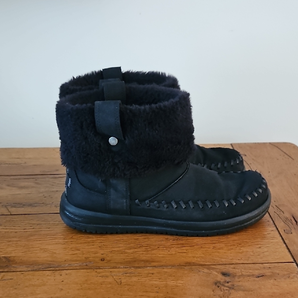 Hey Dude Black Boots - Picture 3 of 11